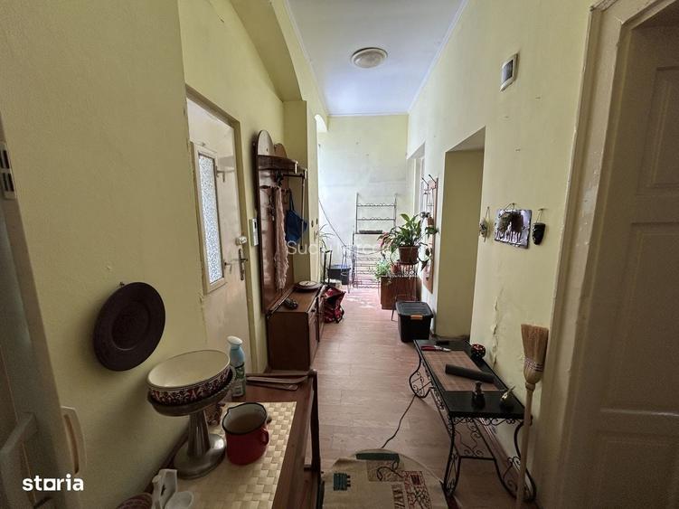 Vand apart.2 camere central,str.Cozia,langa biserica Evrei,st.114 mp.