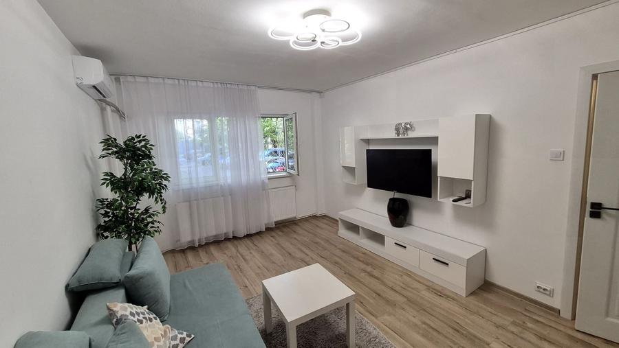Apartament cu 3 camere decomandat, mobilat în Rahova