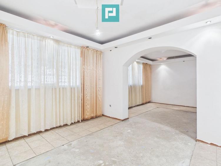 Apartament cu 3 camere semidecomandat în Bucovăț (Remetea Mare)