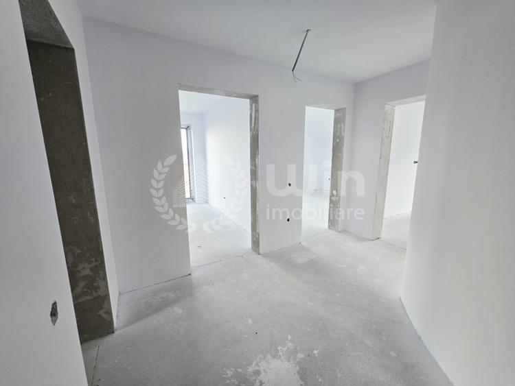Casă individuală cu 4 camere cu Canalizare în Dâmbul Rotund