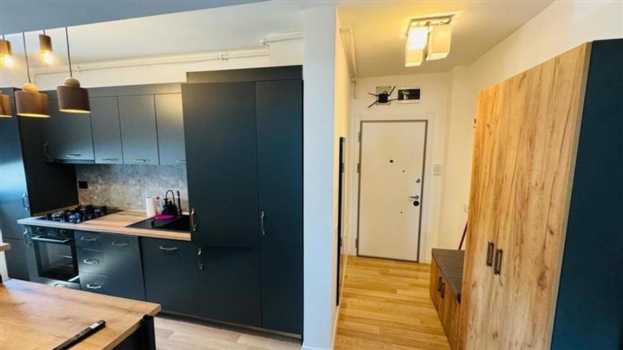Apartament cu 2 camere decomandat, mobilat în Sud