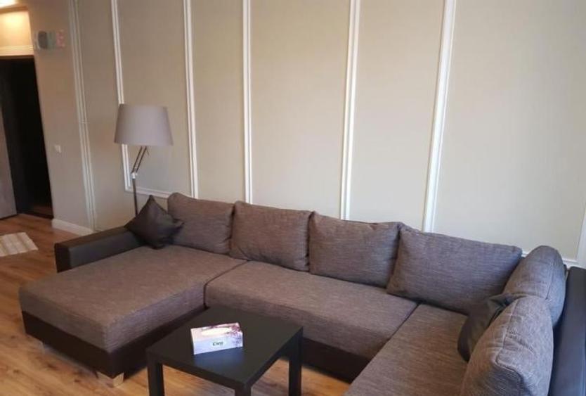 Apartament cu 2 camere semidecomandat, mobilat în Romană