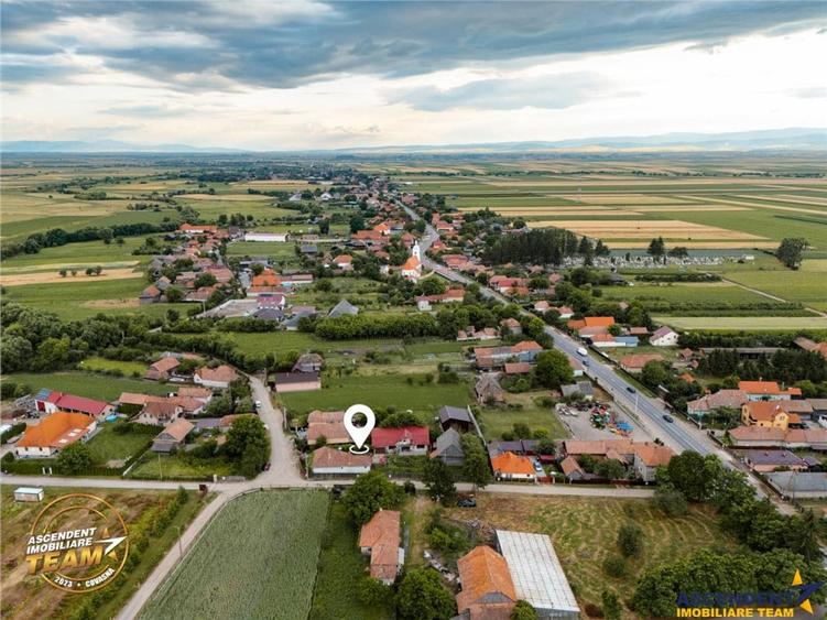 Casă cu 3 camere cu Teren 1123 Mp în Lunga