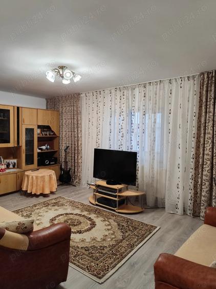 Apartament cu 4 camere decomandat în Central