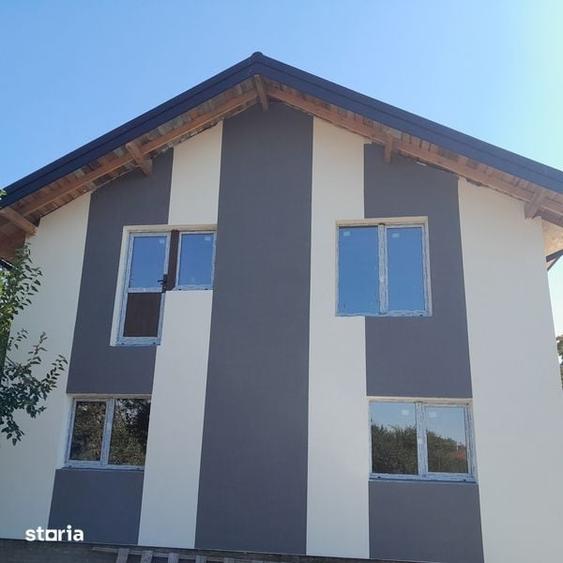 Casă cu 4 camere cu Teren 140 Mp în Mârșa