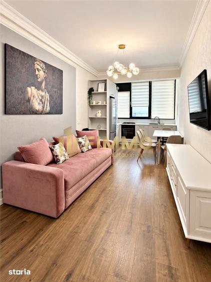 Apartament cu 3 camere semidecomandat în George Enescu