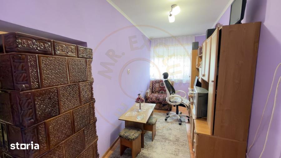 Casă cu 4 camere cu Teren 1005 Mp în Căpleni