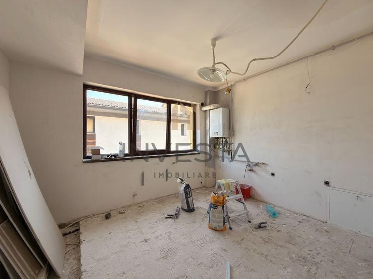 Apartament cu 3 camere semidecomandat în Andrei Mureșanu