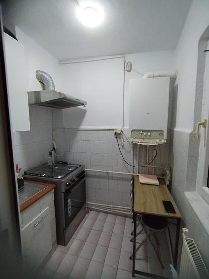Apartament cu 2 camere semidecomandat în Obor