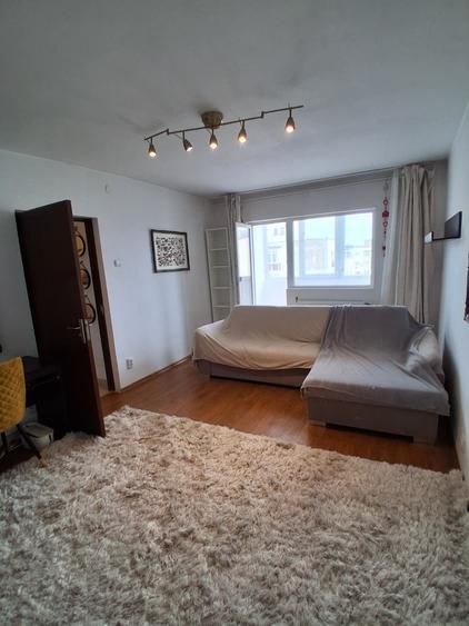 Apartament cu 2 camere decomandat în Tineretului