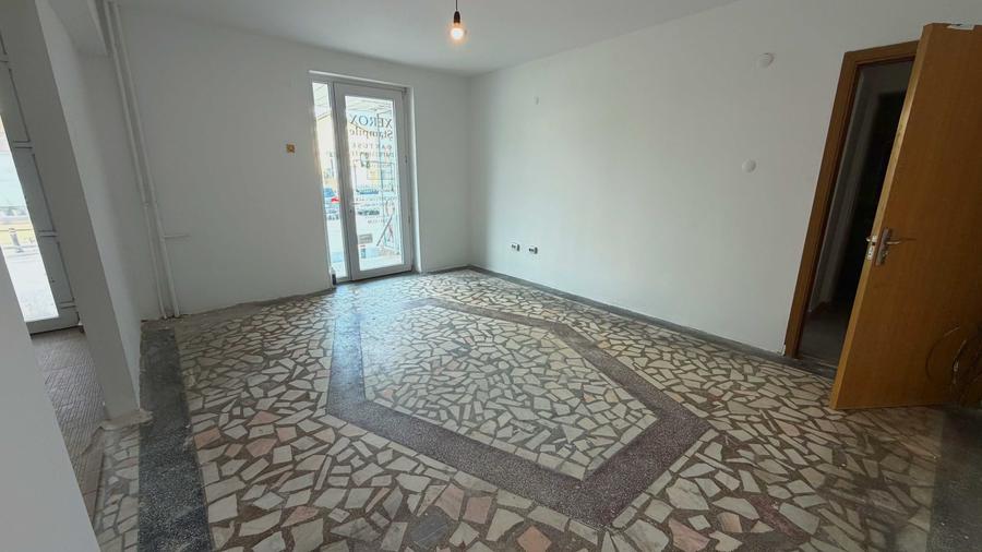 Spațiu comercial, de 61 mp, în Ultracentral