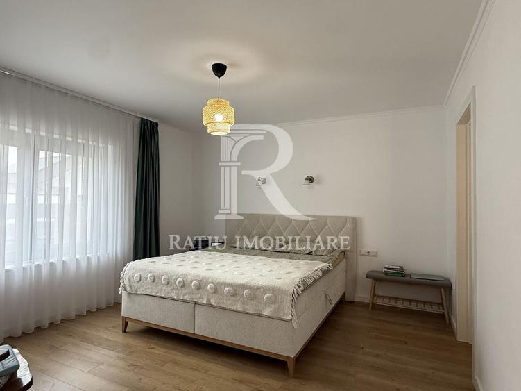 Casă individuală cu 5 camere cu Canalizare în Sântandrei