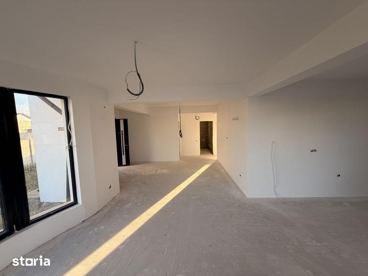 Casă cu 4 camere cu Teren 400 Mp în Berceni