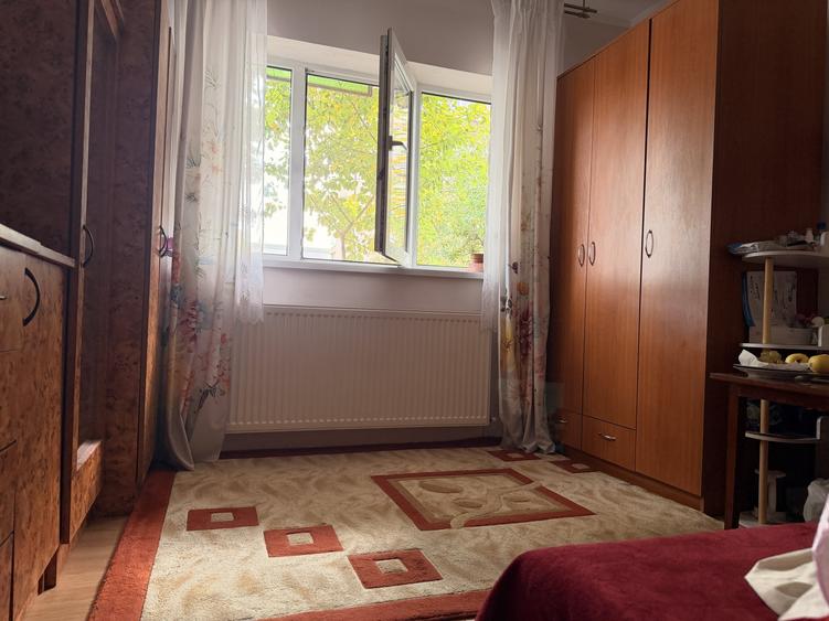 Apartament cu 3 camere decomandat în Brâncoveanu