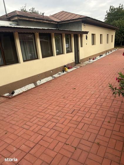 Casa cu 4 camere, curte ?i acces asfaltat - 14