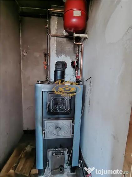 Casă cu 5 camere cu Teren 2000 Mp în Central