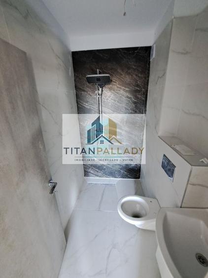 Apartament cu 3 camere decomandat în Titan