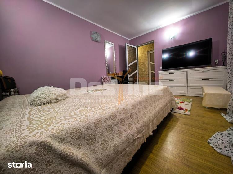 Casă cu 5 camere decomandat cu Teren 7200 Mp în Probota