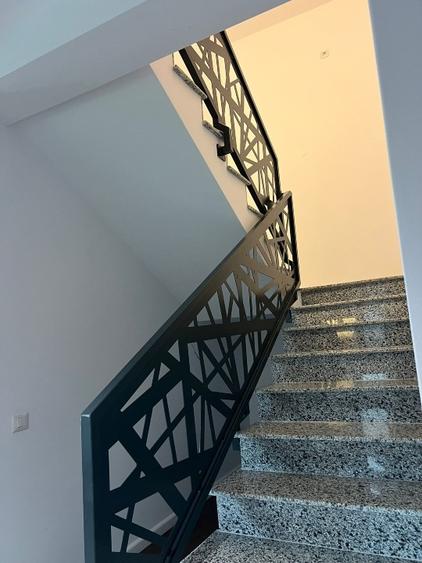 Casă individuală cu 4 camere cu Teren 350 Mp în 8 Martie