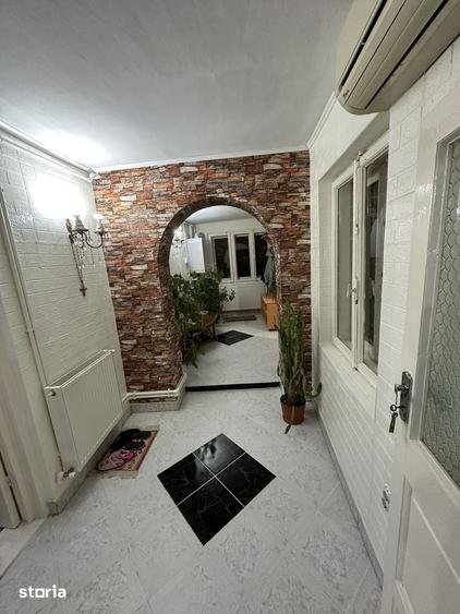 Casă cu 4 camere decomandat cu Teren 420 Mp în Central