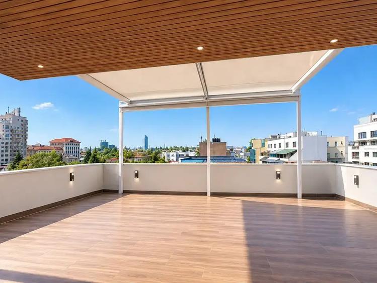 Apartament cu 6 camere decomandat în Floreasca