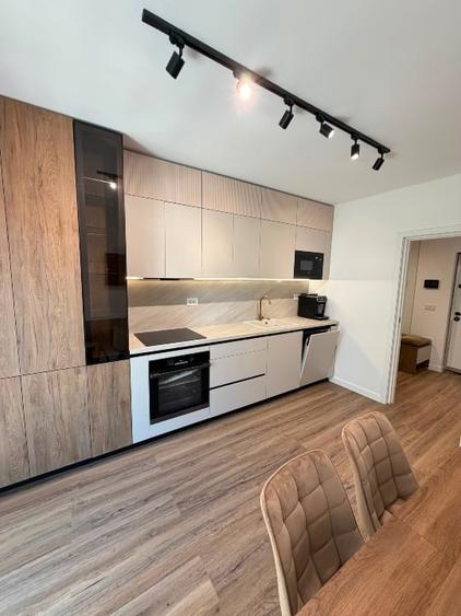 Apartament cu 2 camere decomandat, mobilat în Central