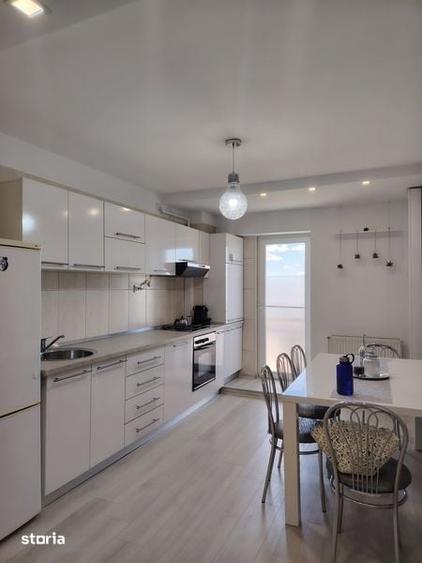 Apartament cu 3 camere în Calea București