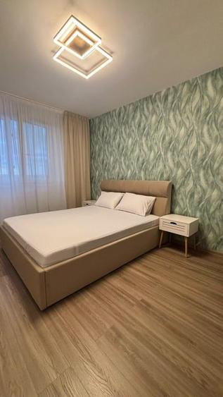 Apartament cu 3 camere decomandat, mobilat în Tractorul