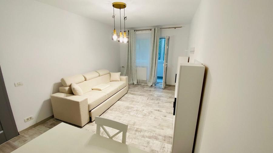 Apartament cu 3 camere decomandat, mobilat în Progresul