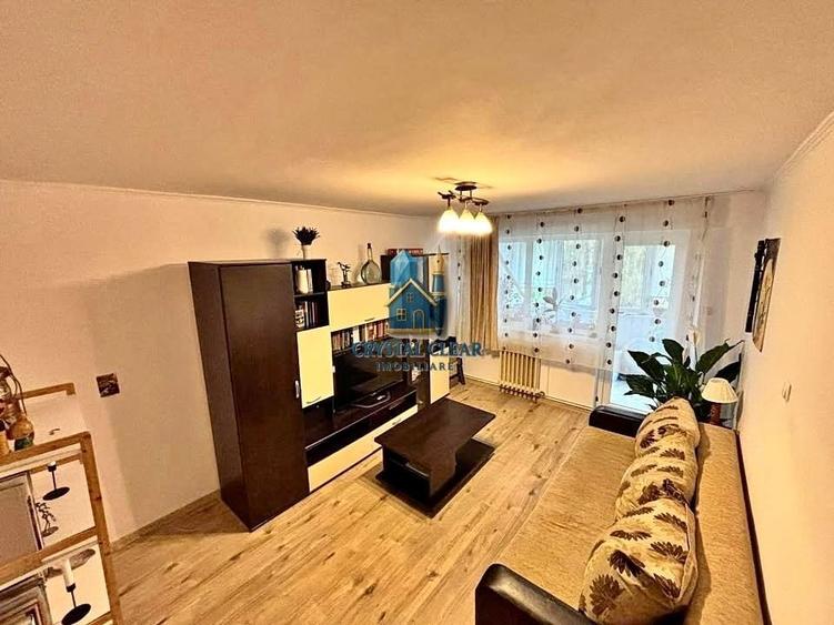 Apartament cu 3 camere decomandat în Dâmbu Pietros