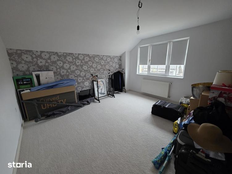Casă cu 4 camere cu Teren 420 Mp în Central