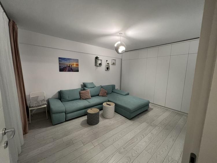 Apartament cu 2 camere decomandat în Rediu
