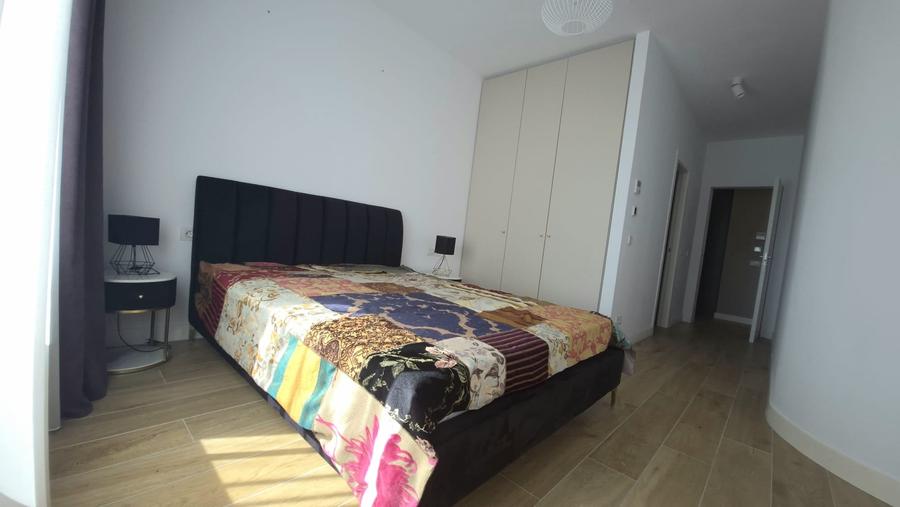 Penthouse cu 3 camere decomandat în Grădina Icoanei