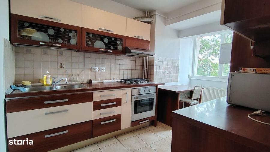 Apartament cu 3 camere în Basarab