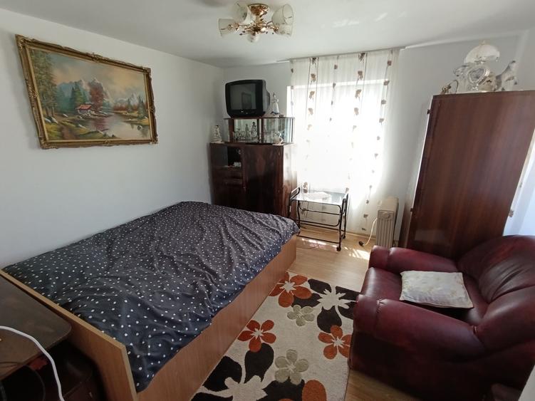 Casă cu 4 camere în Remetea Mare