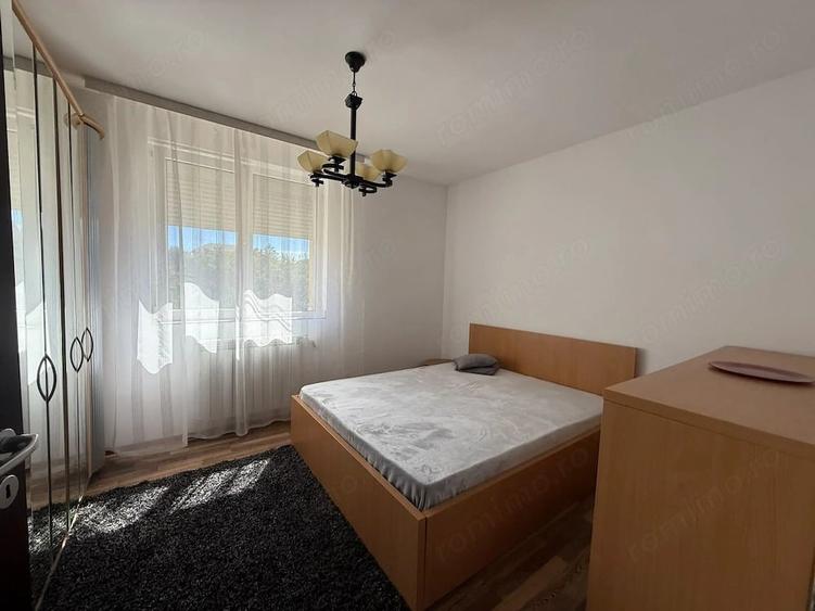 Apartament cu 3 camere în Lipovei