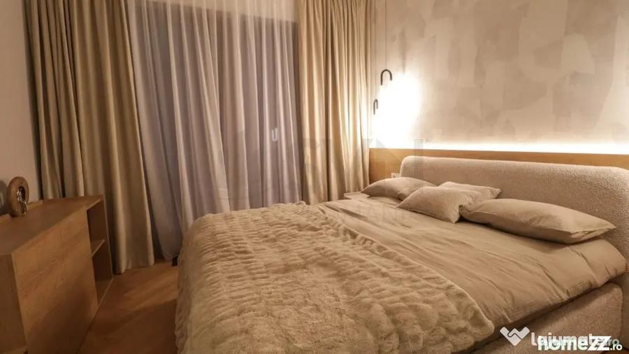 Apartament cu 3 camere decomandat, mobilat în Central
