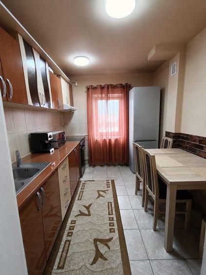 Apartament cu 2 camere semidecomandat în Aurel Vlaicu