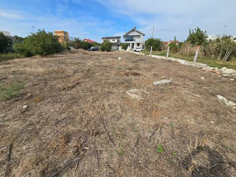Teren de 850 mp, în Palazu Mare