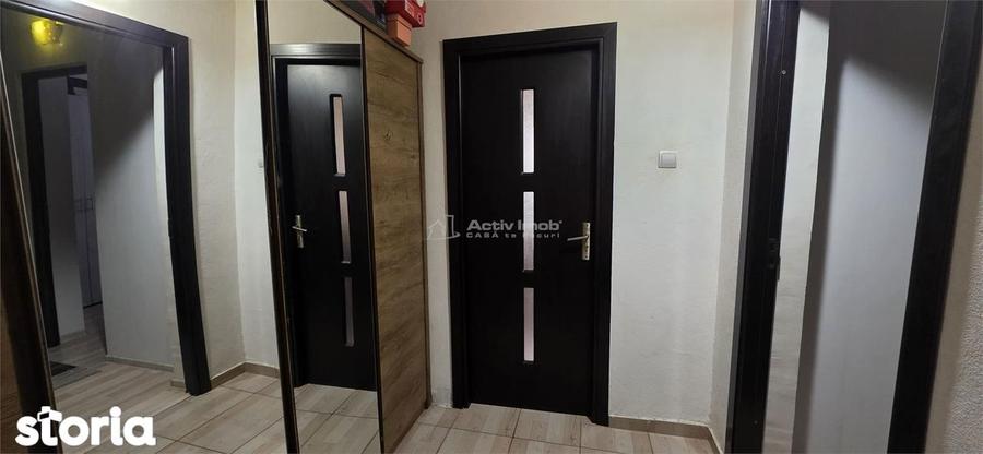 Apartament cu 2 camere în Micro 6