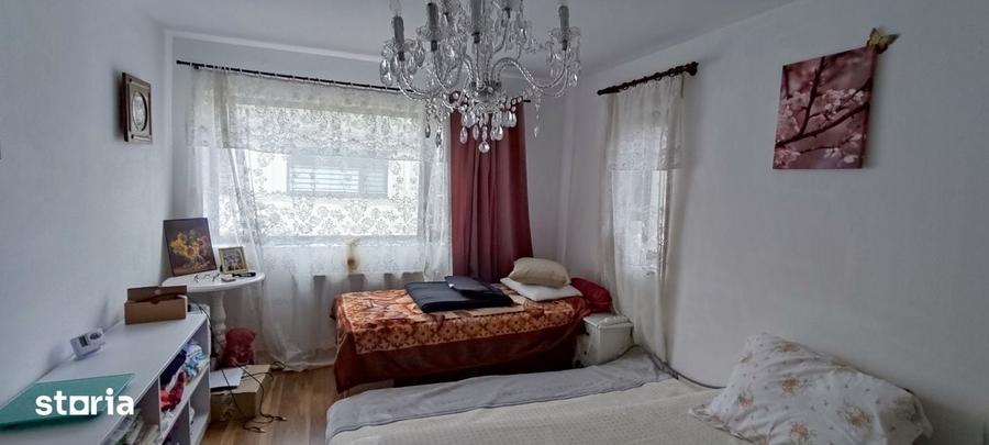 Casă cu 4 camere cu Teren 187 Mp în Adunații-Copăceni