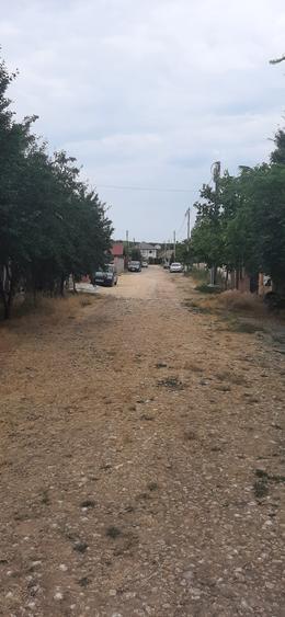 Teren Construcții intravilan de 400 mp, în Lazu