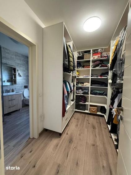 Casă cu 4 camere cu Teren 700 Mp în Groși