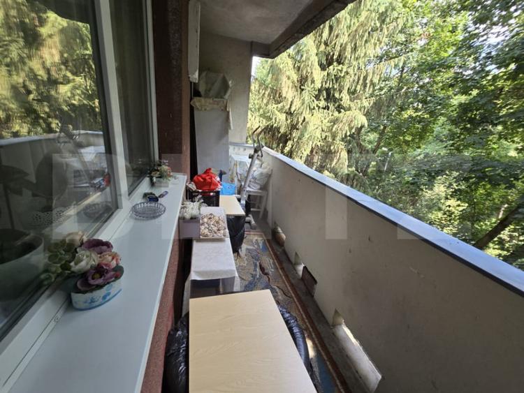 Apartament cu 3 camere decomandat în Tudor