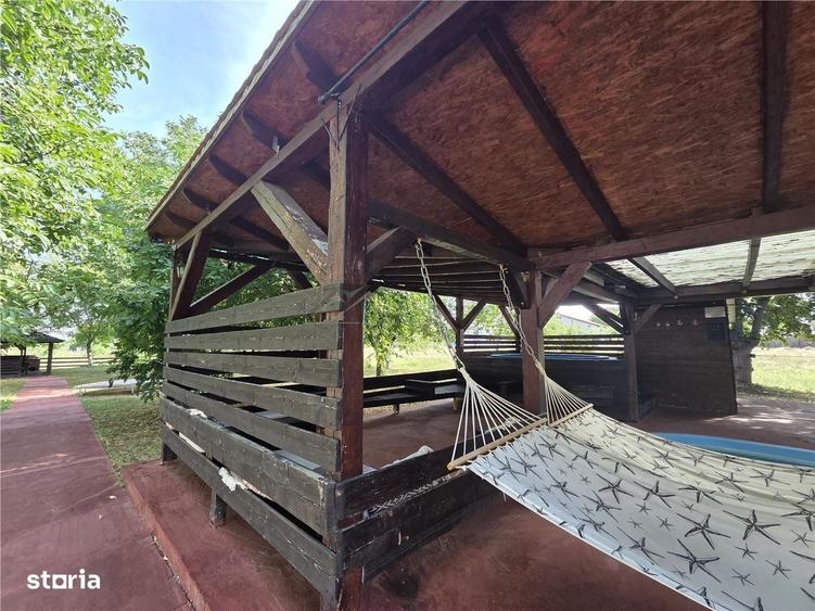 Casă cu 4 camere cu Teren 2766 Mp în Sânmartin