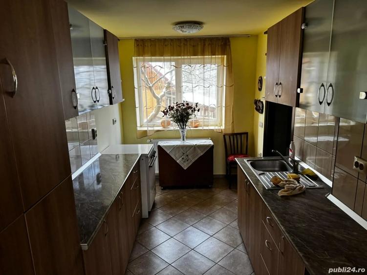 Casă cu 3 camere cu Teren 1890 Mp în Vâlcele