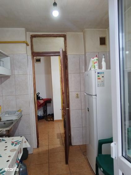 Apartament cu 3 camere decomandat în Mărășești