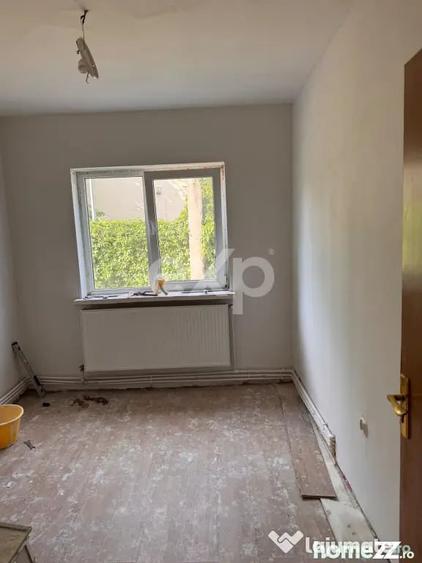 Apartament cu 2 camere semidecomandat în Rolast