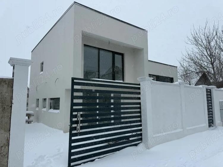 Casă cu 4 camere cu Teren 210 Mp în Central
