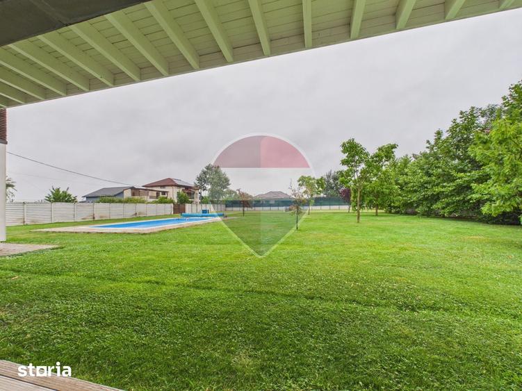 Casa / Vila de vanzare,piscina/teren tenis - 11